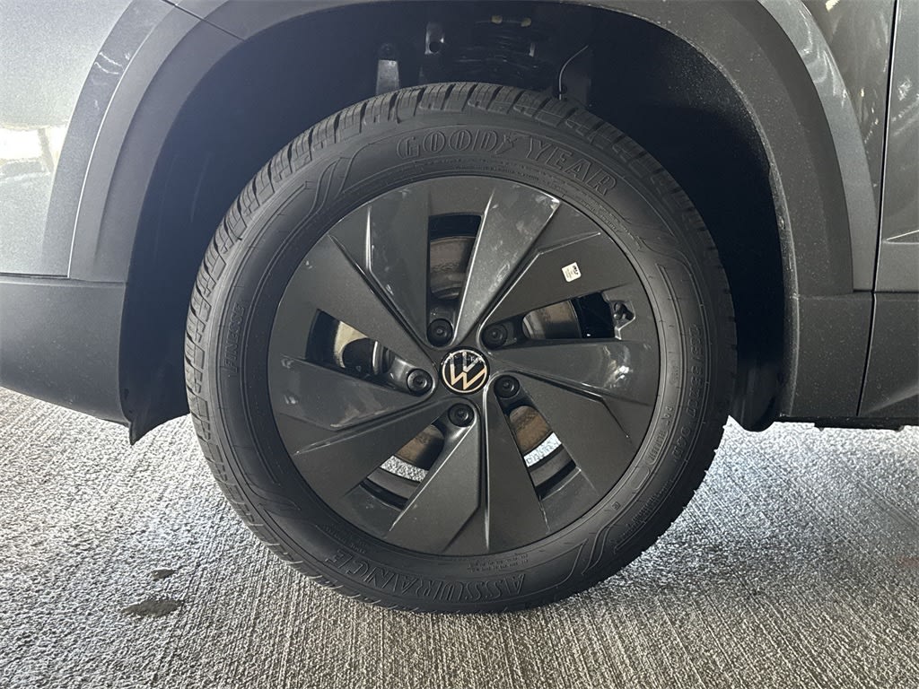 Thumbnail: 2025 Volkswagen Taos - 6