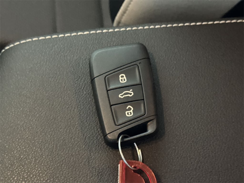 Thumbnail: 2025 Volkswagen Taos - 17