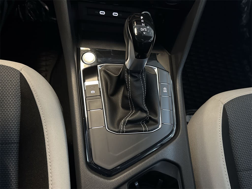 Thumbnail: 2025 Volkswagen Taos - 14