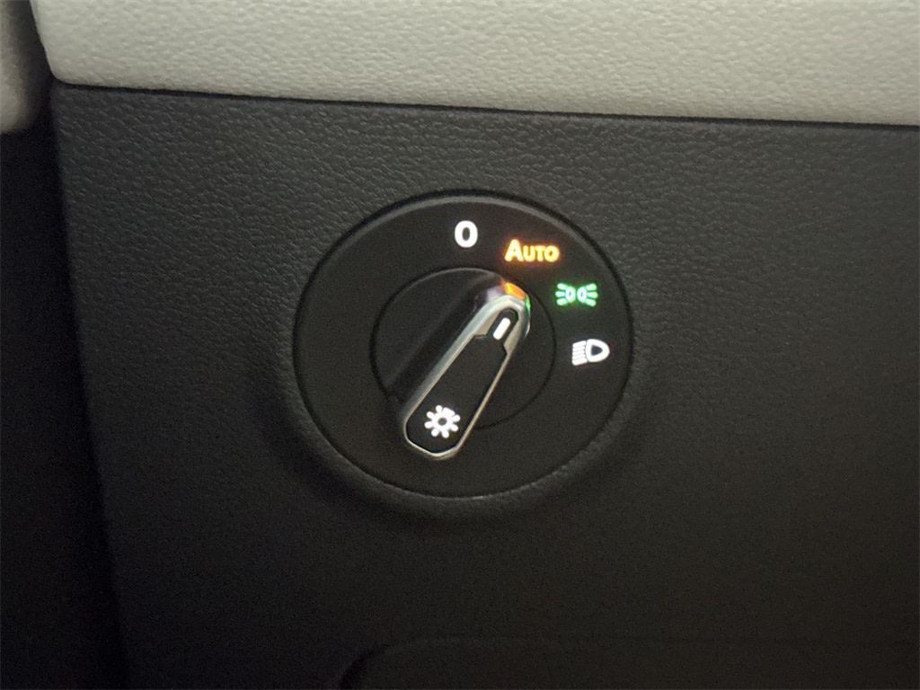 Thumbnail: 2025 Volkswagen Taos - 24