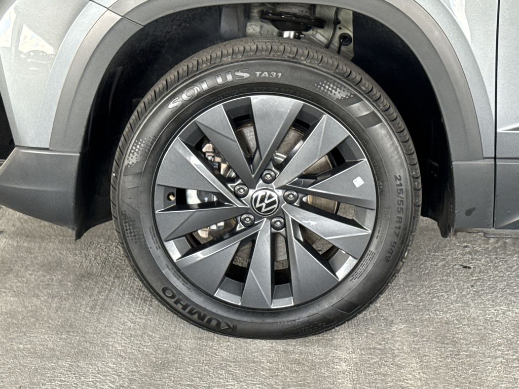 Thumbnail: 2024 Volkswagen Taos - 8