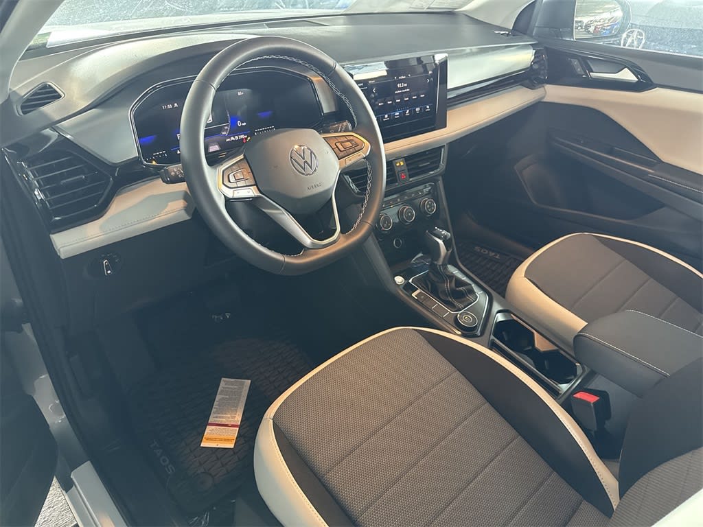 Thumbnail: 2025 Volkswagen Taos - 2