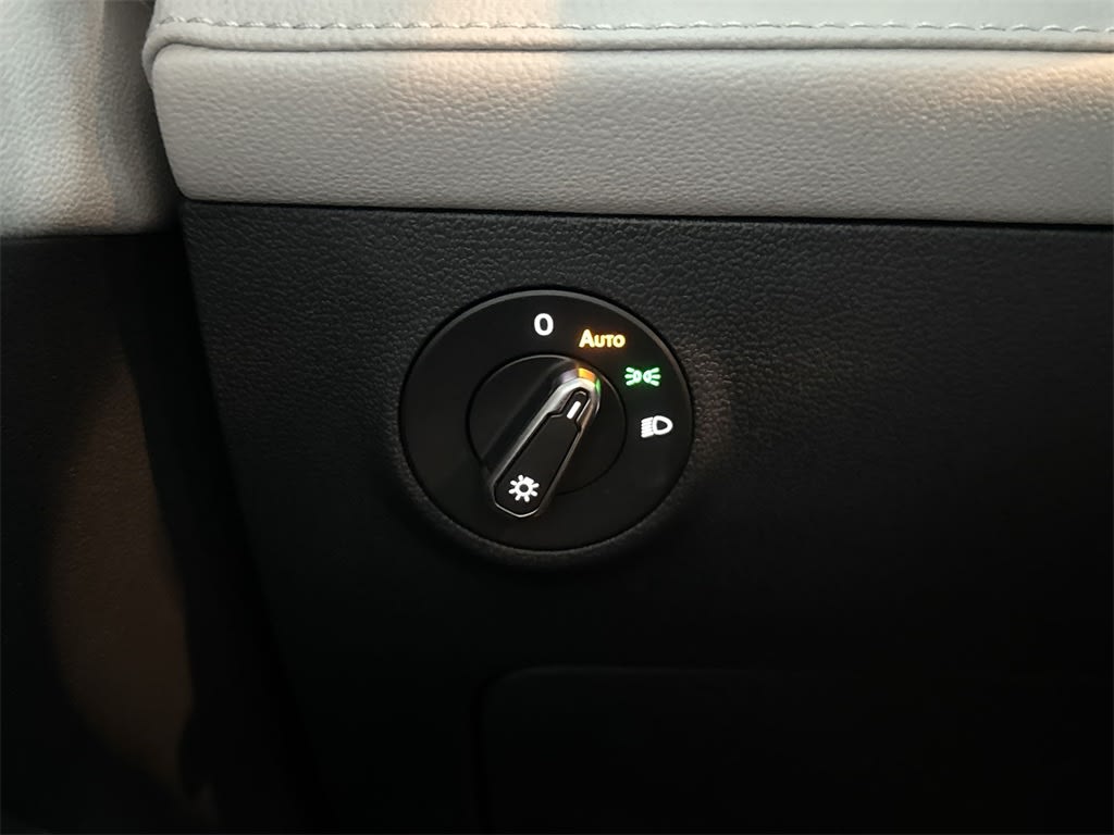 Thumbnail: 2025 Volkswagen Taos - 24