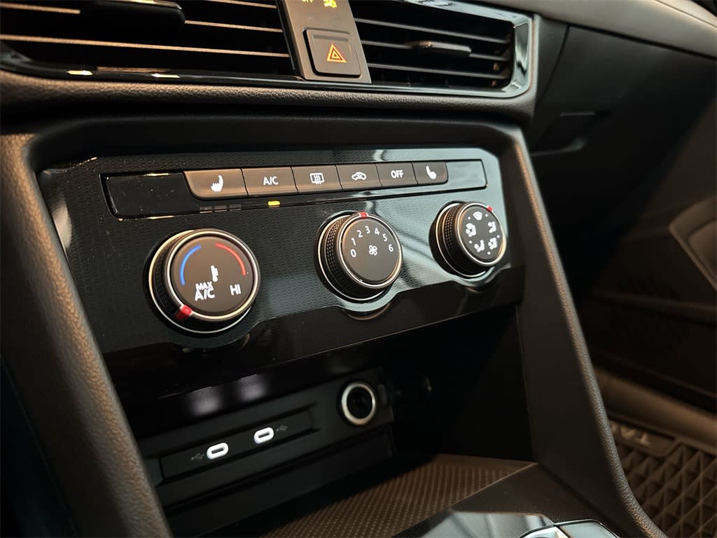 Thumbnail: 2025 Volkswagen Taos - 26