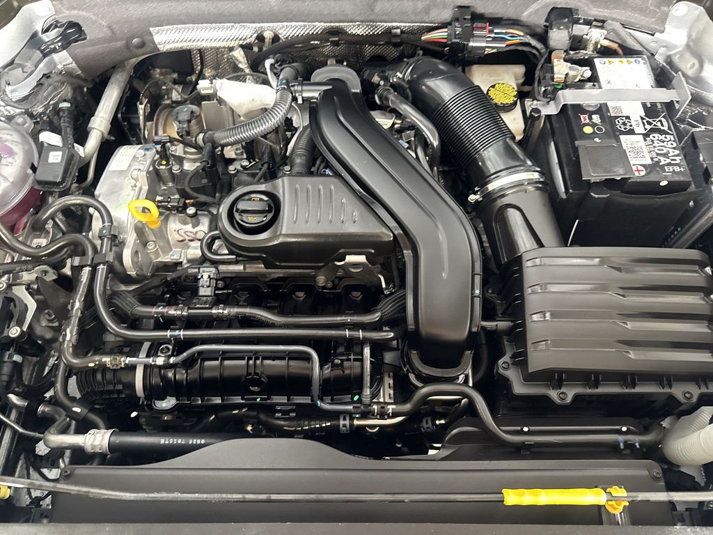 Thumbnail: 2025 Volkswagen Taos - 7