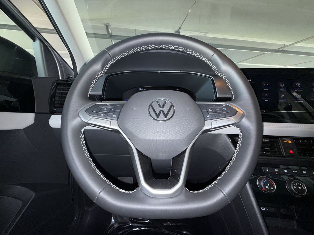 Thumbnail: 2025 Volkswagen Taos - 8