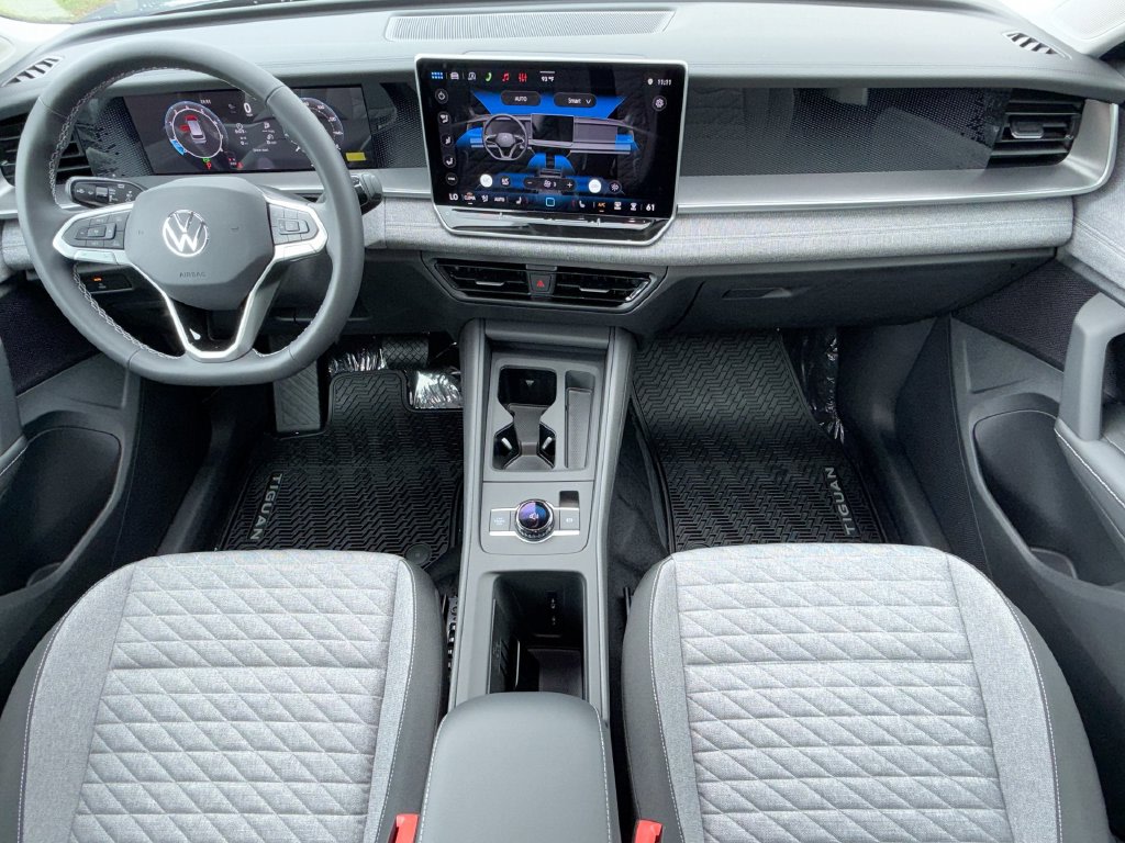 Thumbnail: 2026 Volkswagen Tiguan - 14