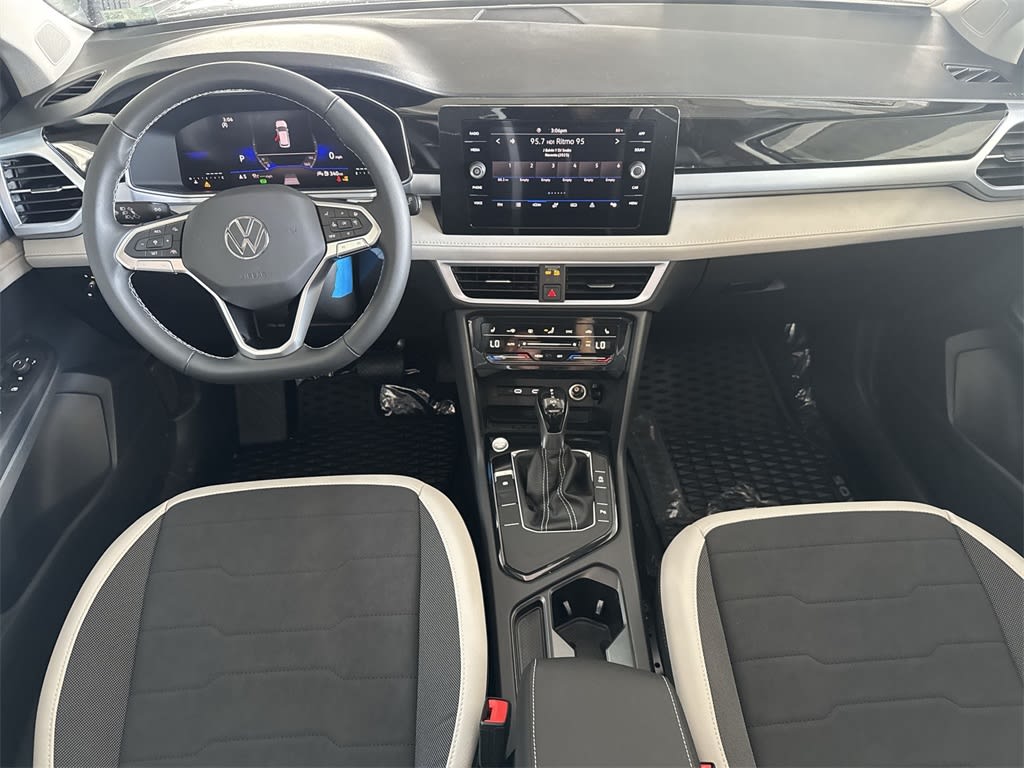 Thumbnail: 2025 Volkswagen Taos - 14