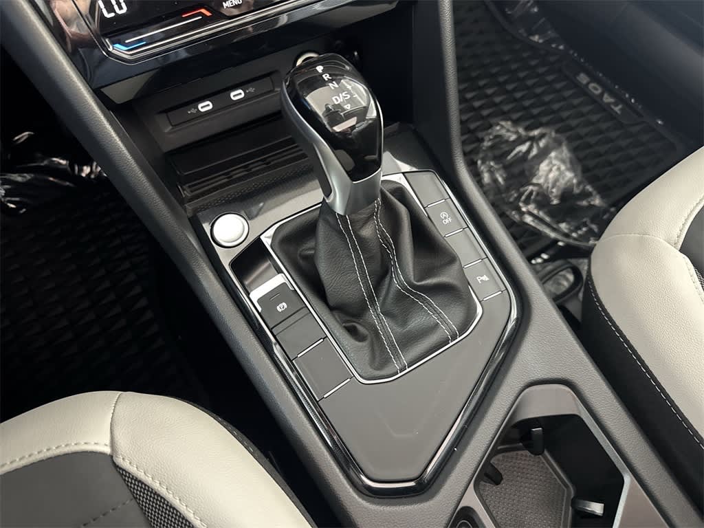 Thumbnail: 2025 Volkswagen Taos - 16