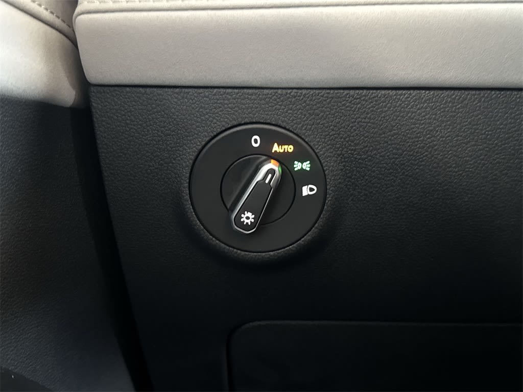 Thumbnail: 2025 Volkswagen Taos - 26