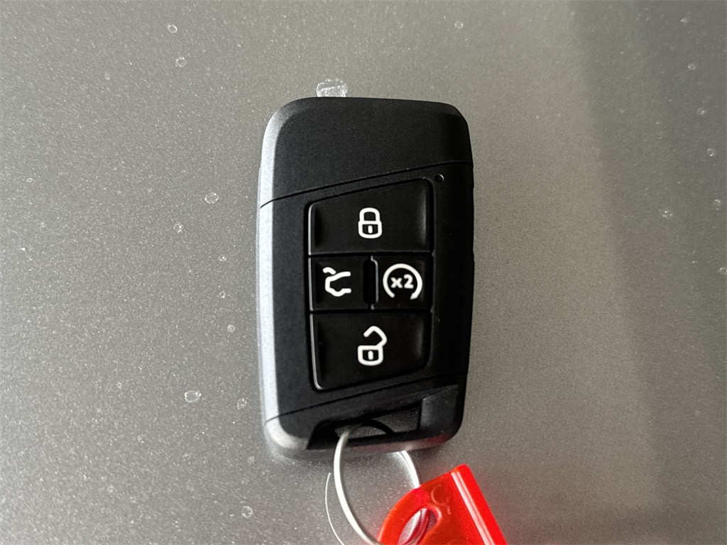 Thumbnail: 2025 Volkswagen Taos - 18