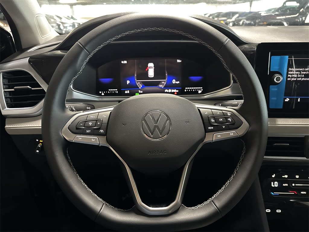 Thumbnail: 2025 Volkswagen Taos - 10