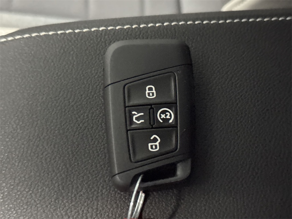 Thumbnail: 2025 Volkswagen Taos - 19