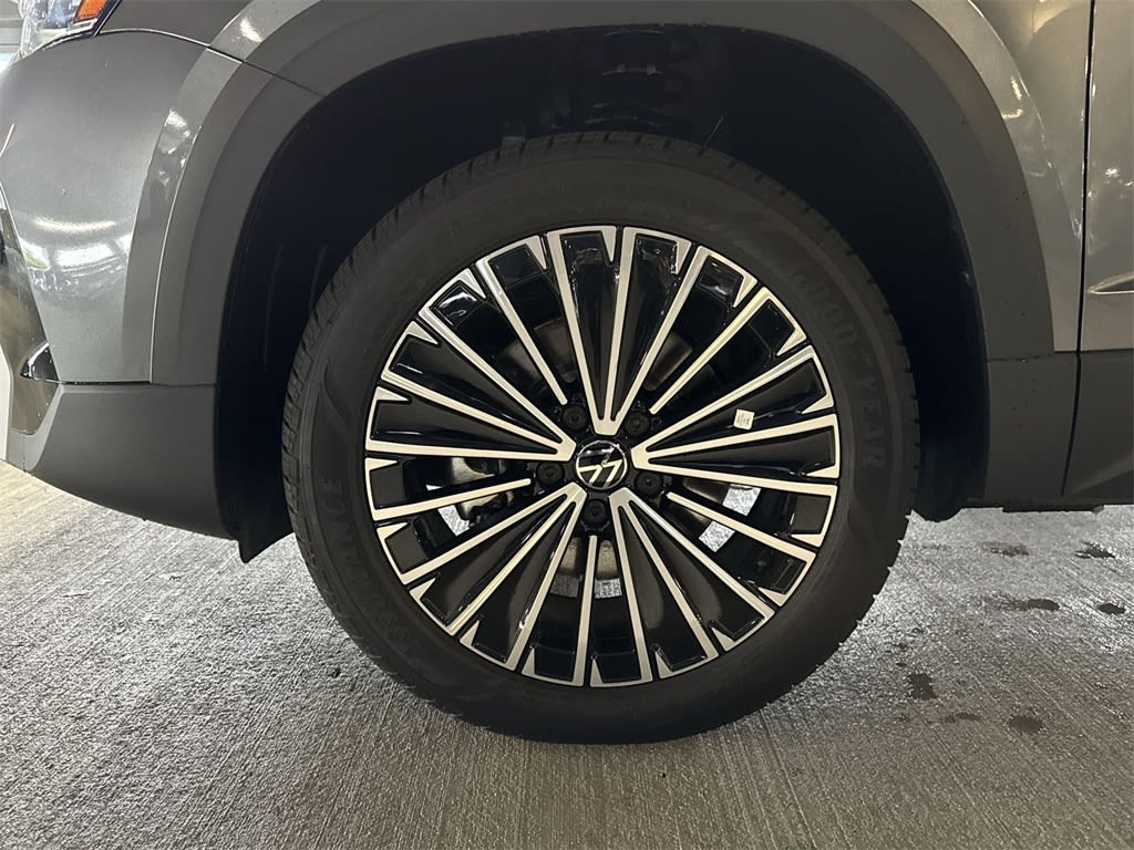 Thumbnail: 2025 Volkswagen Taos - 8