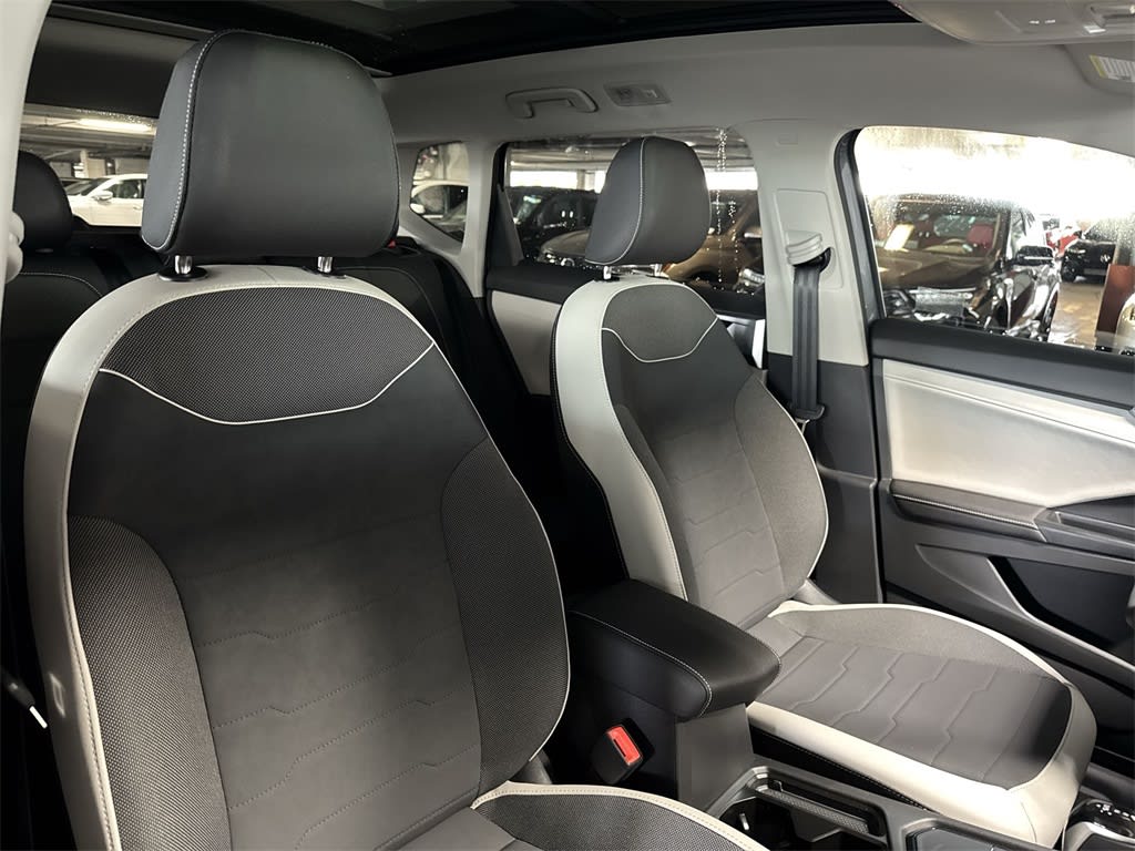 Thumbnail: 2025 Volkswagen Taos - 12