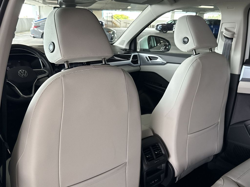 Thumbnail: 2026 Volkswagen Taos - 12