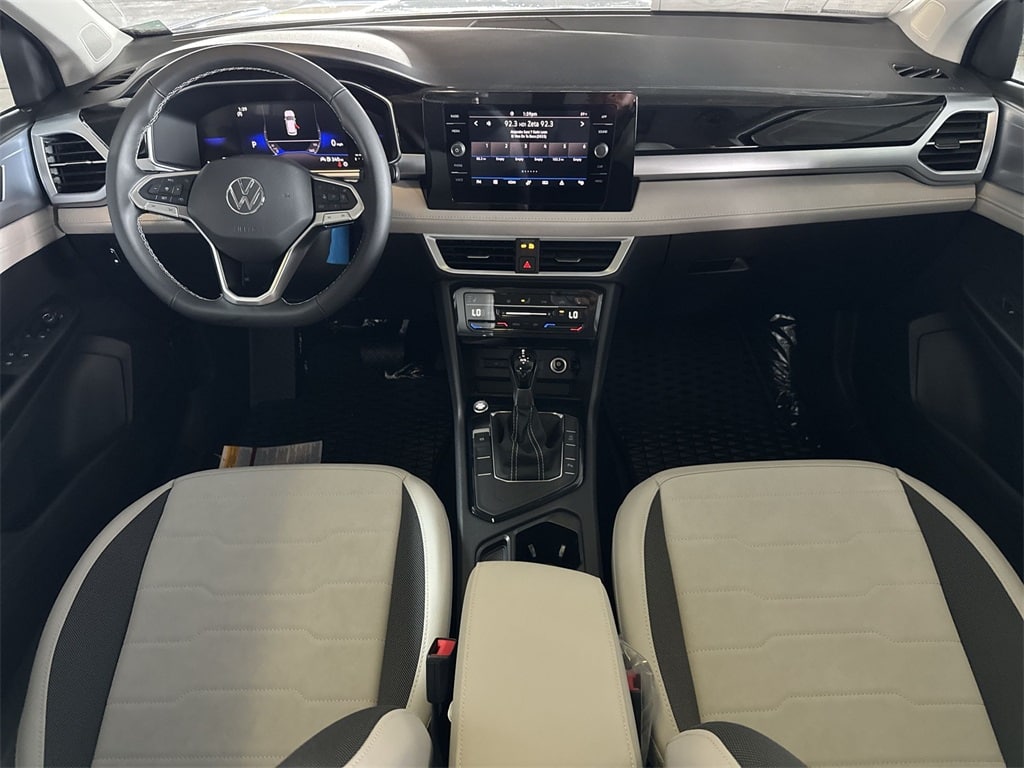 Thumbnail: 2025 Volkswagen Taos - 12