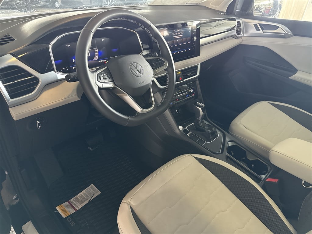 Thumbnail: 2025 Volkswagen Taos - 2