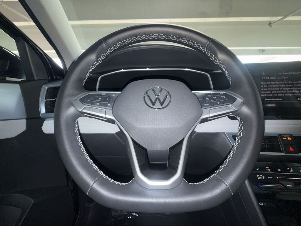 Thumbnail: 2025 Volkswagen Taos - 10