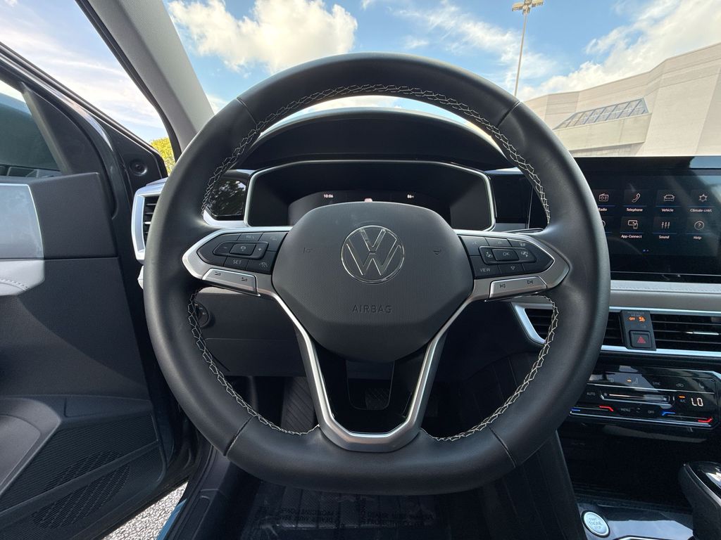 Thumbnail: 2026 Volkswagen Taos - 9