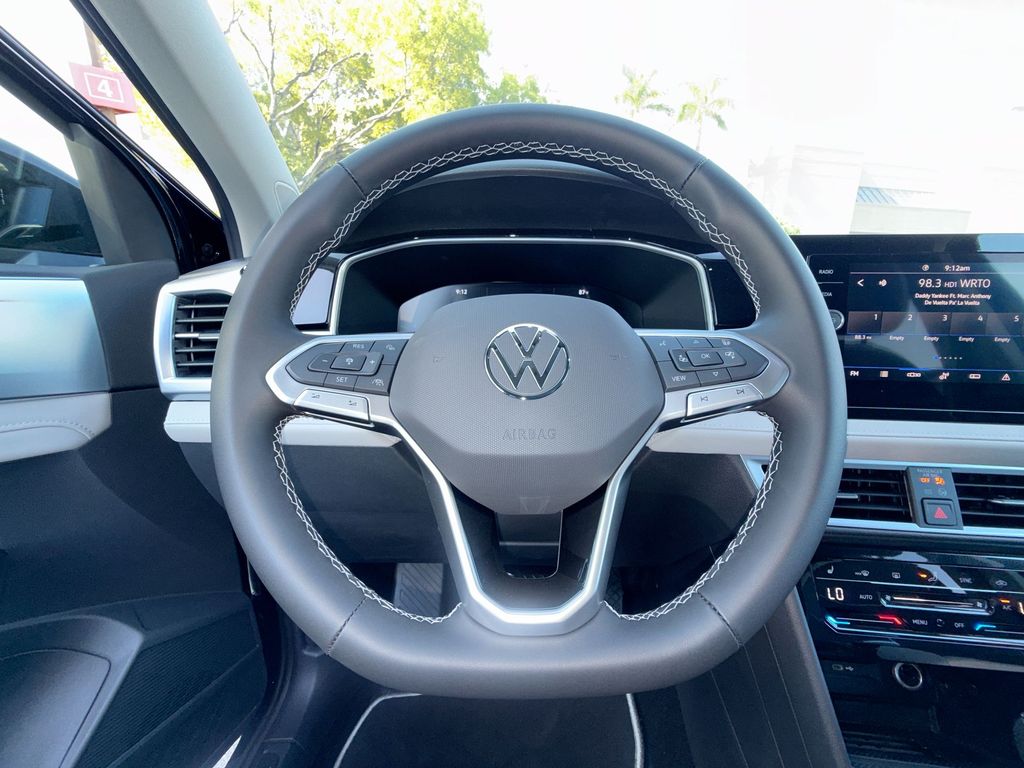 Thumbnail: 2026 Volkswagen Taos - 10