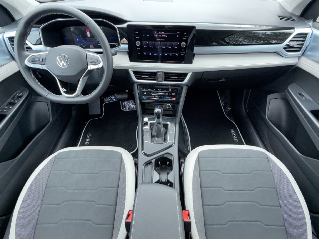 Thumbnail: 2026 Volkswagen Taos - 14
