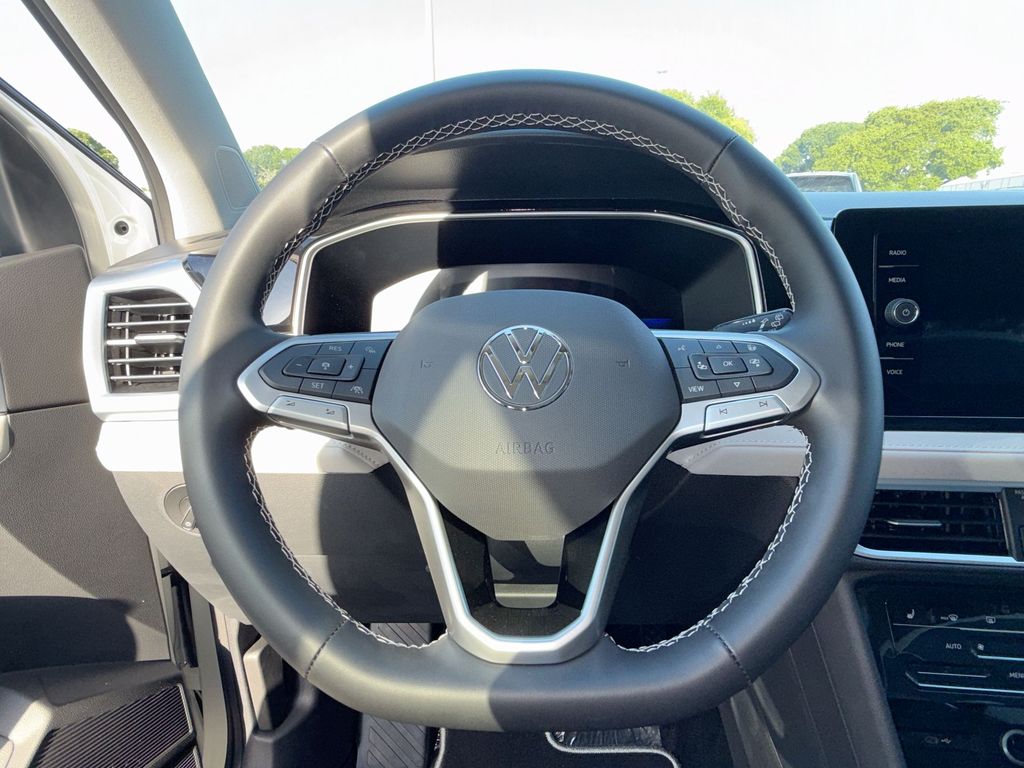 Thumbnail: 2026 Volkswagen Taos - 9