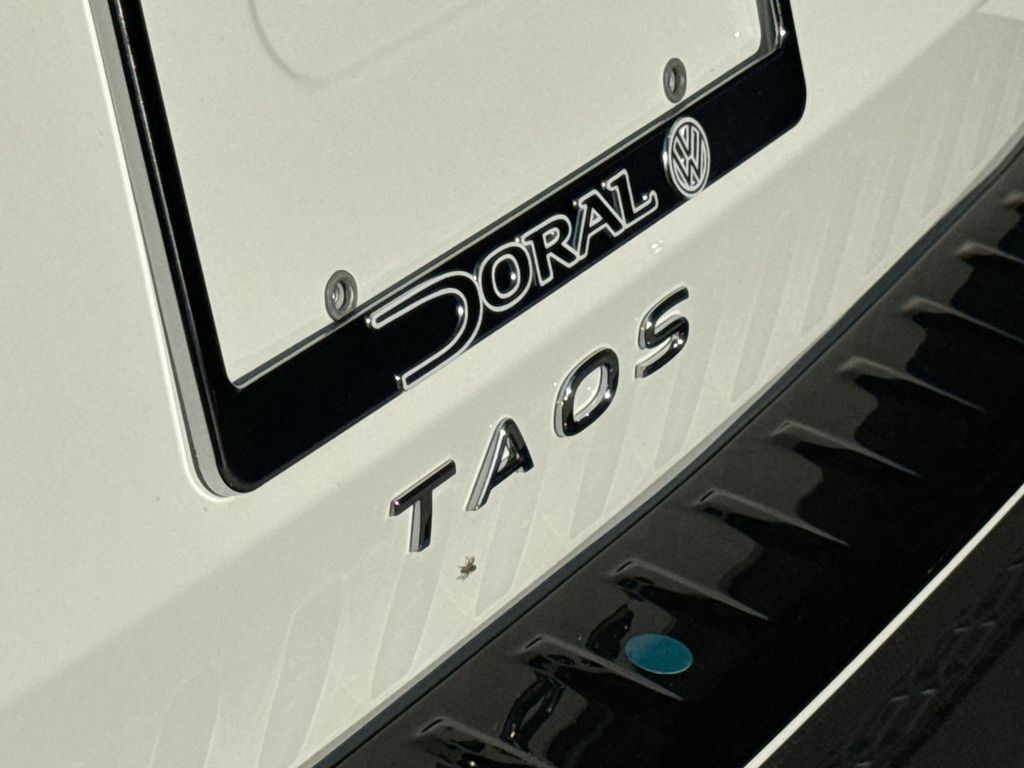 Thumbnail: 2026 Volkswagen Taos - 7