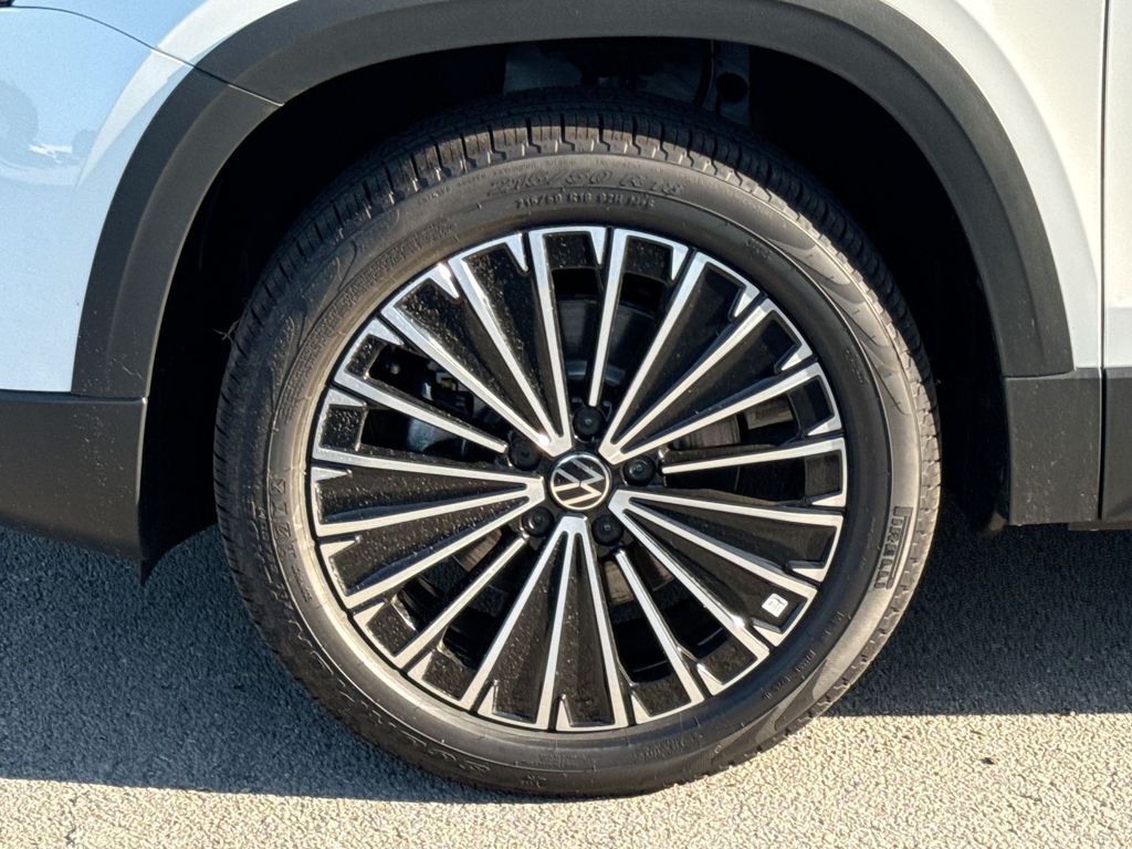 Thumbnail: 2026 Volkswagen Taos - 8