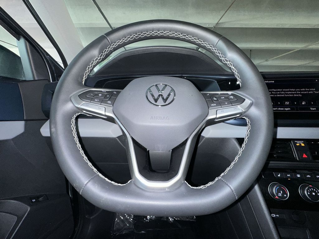 Thumbnail: 2023 Volkswagen Taos - 10