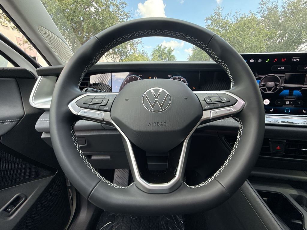 Thumbnail: 2026 Volkswagen Tiguan - 10