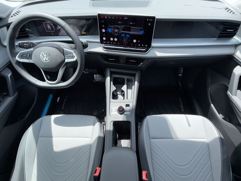 Thumbnail: 2026 Volkswagen Tiguan - 14
