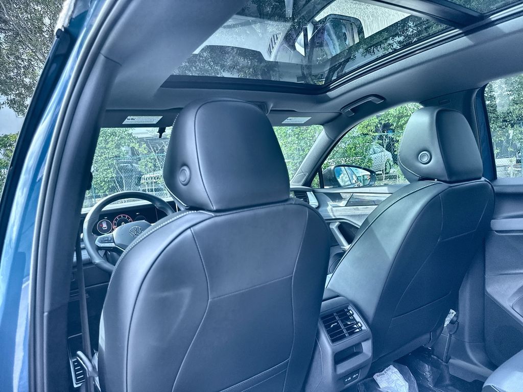 Thumbnail: 2026 Volkswagen Tiguan - 12