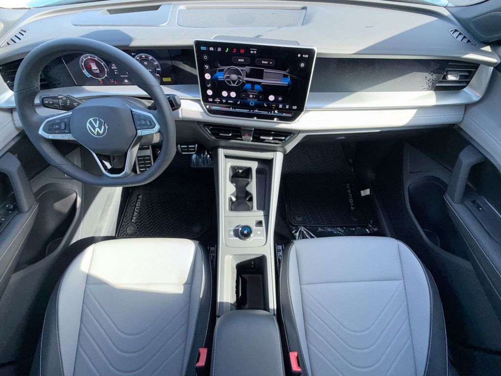 Thumbnail: 2026 Volkswagen Tiguan - 14