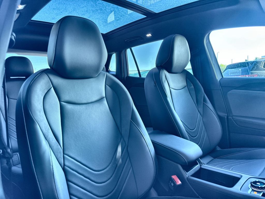 Thumbnail: 2026 Volkswagen Tiguan - 12
