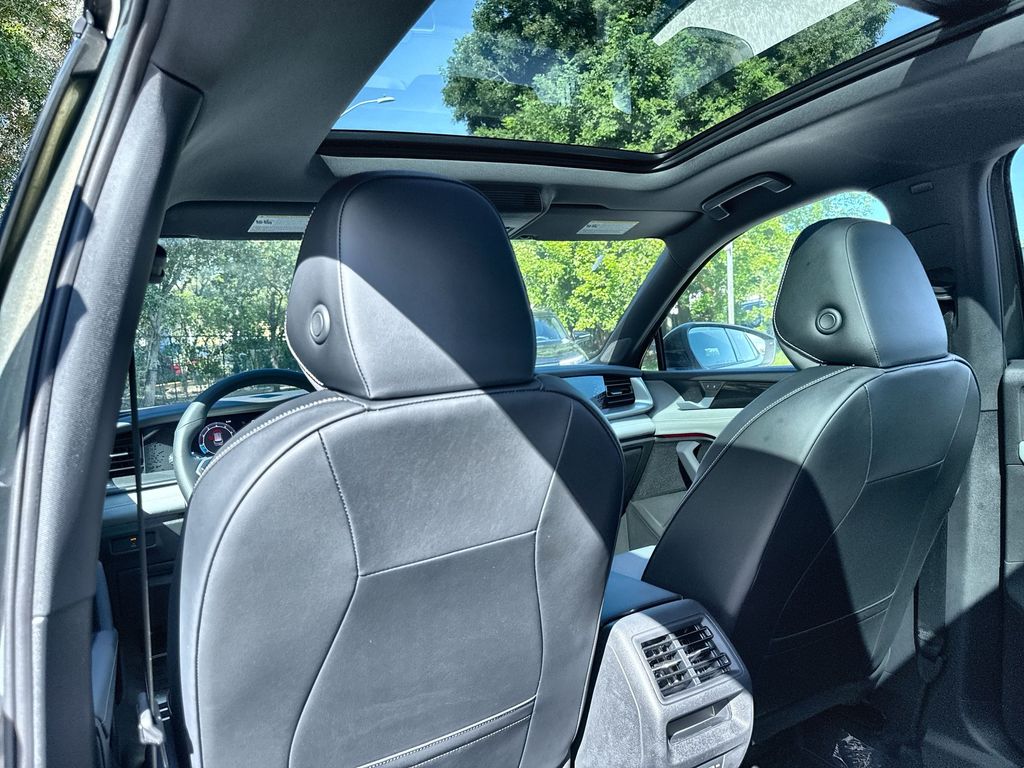 Thumbnail: 2026 Volkswagen Tiguan - 11