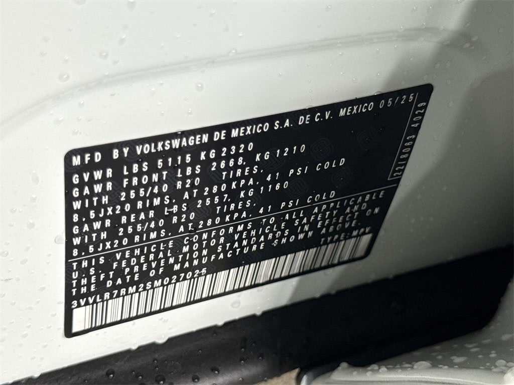 Thumbnail: 2025 Volkswagen Tiguan - 18