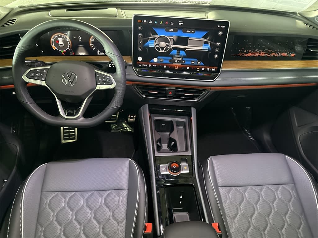 Thumbnail: 2025 Volkswagen Tiguan - 14