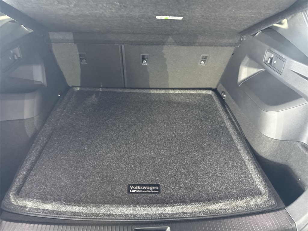 Thumbnail: 2025 Volkswagen Tiguan - 16