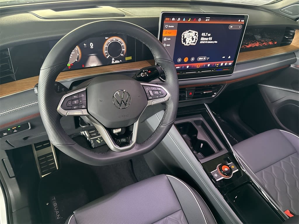 Thumbnail: 2025 Volkswagen Tiguan - 2