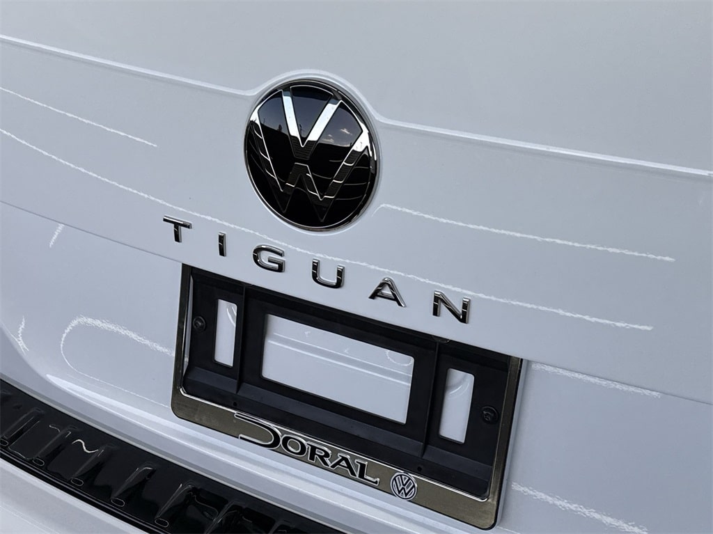 2024 Volkswagen Tiguan SE 8