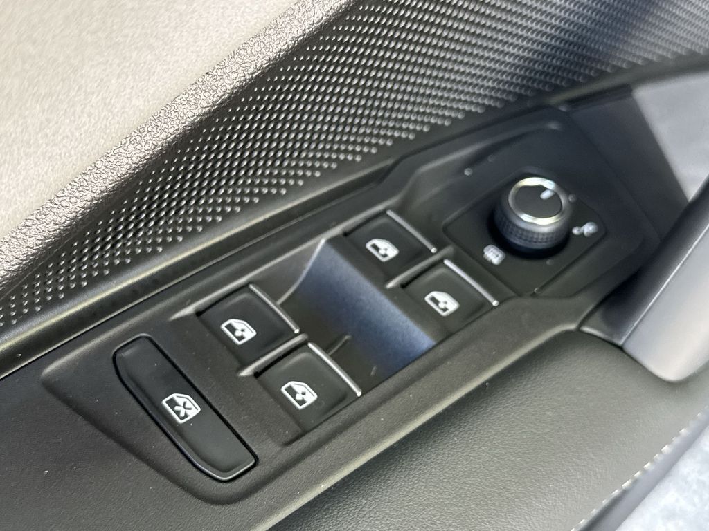 Thumbnail: 2026 Volkswagen Tiguan - 28