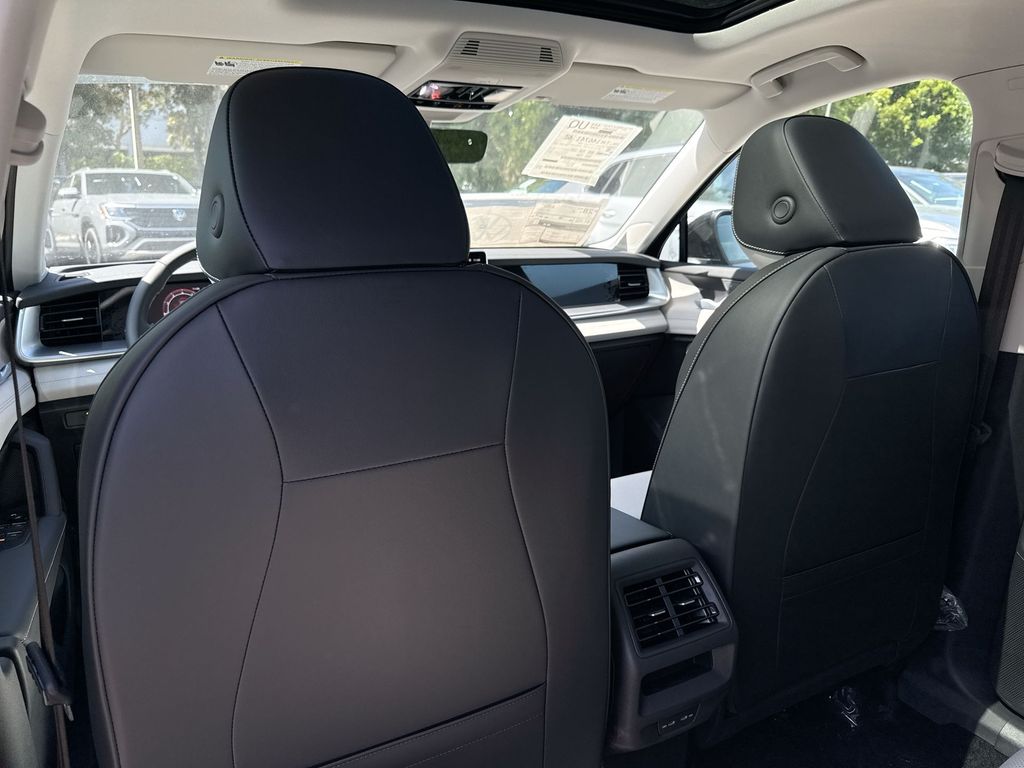 Thumbnail: 2026 Volkswagen Tiguan - 12