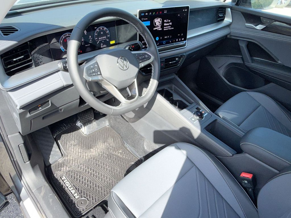 Thumbnail: 2026 Volkswagen Tiguan - 2