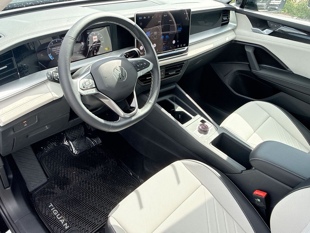 Thumbnail: 2026 Volkswagen Tiguan - 2