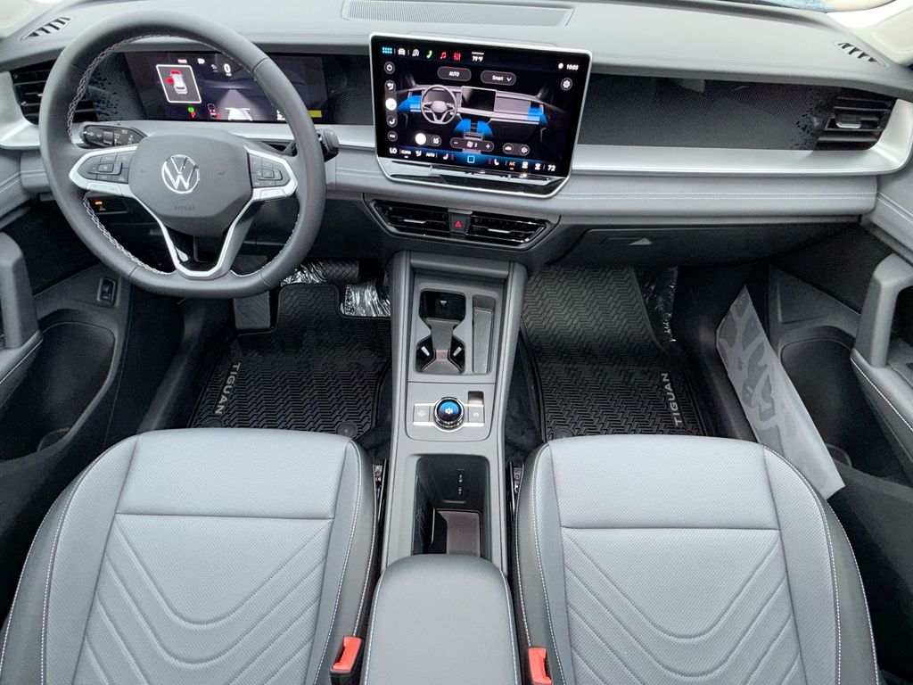 Thumbnail: 2026 Volkswagen Tiguan - 14