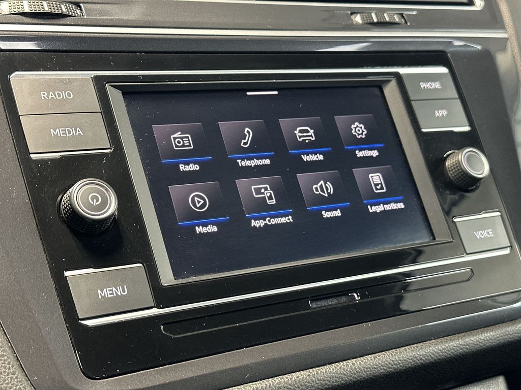 Thumbnail: 2024 Volkswagen Tiguan - 15