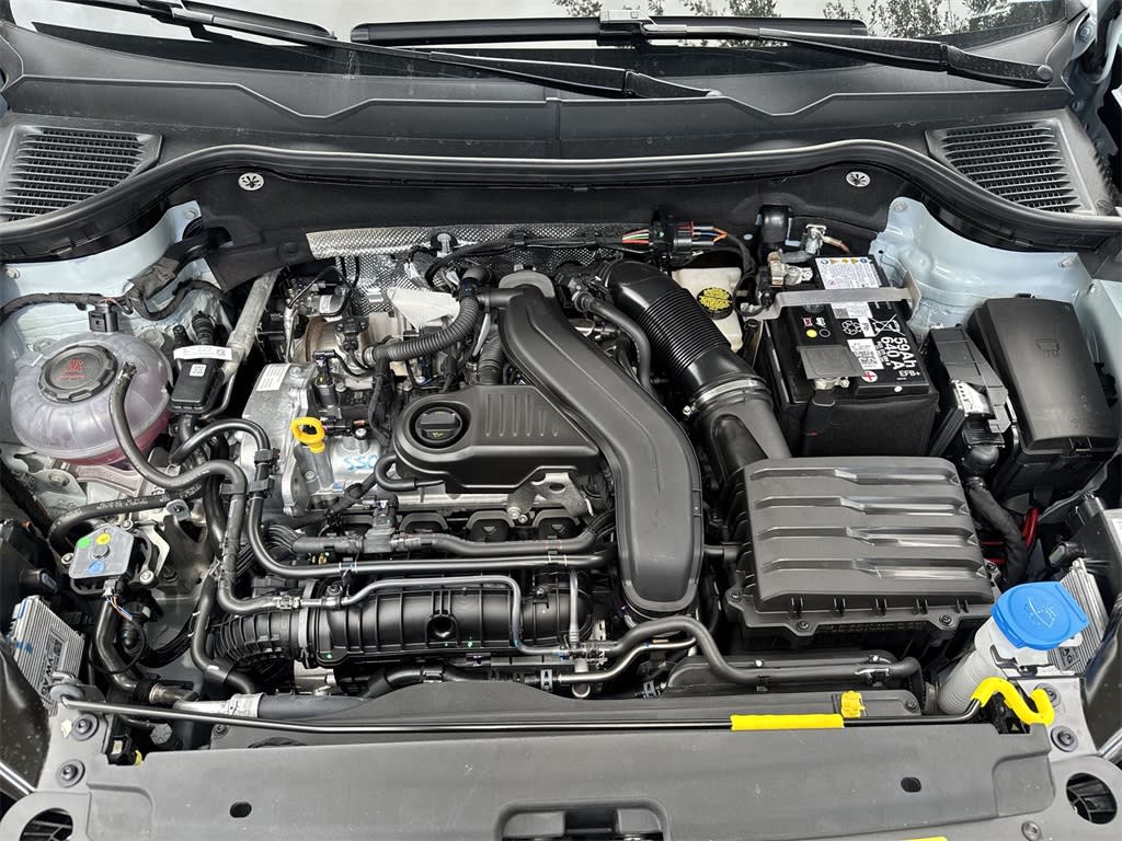 Thumbnail: 2025 Volkswagen Taos - 9