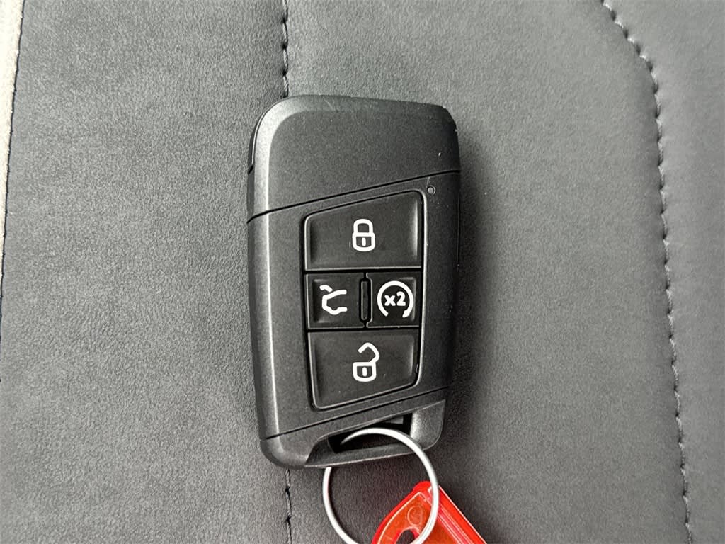 Thumbnail: 2025 Volkswagen Taos - 19