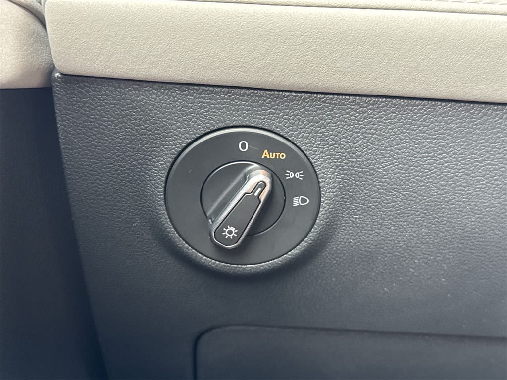 Thumbnail: 2025 Volkswagen Taos - 25